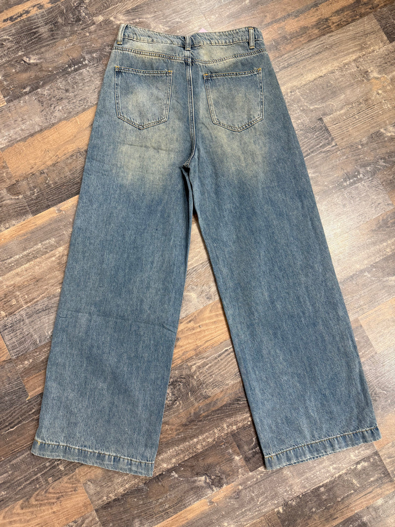 Vintage Wide Leg Jeans – Distressed Denim