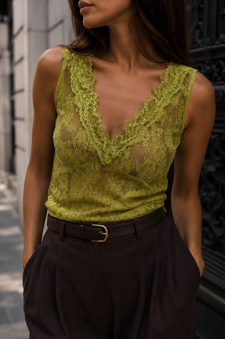 LIVORA LACE TOP