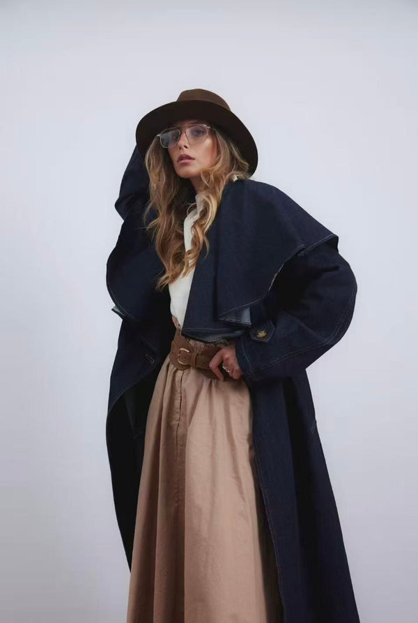 Trenchcoat Blue Élegance