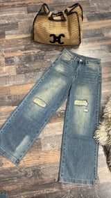 Vintage Wide Leg Jeans – Distressed Denim