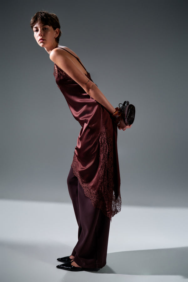 LACE STATEMENT DRESS - BORDEAUX